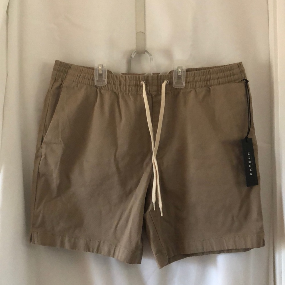 Pac-Sun Men’s Med Shorts Khaki